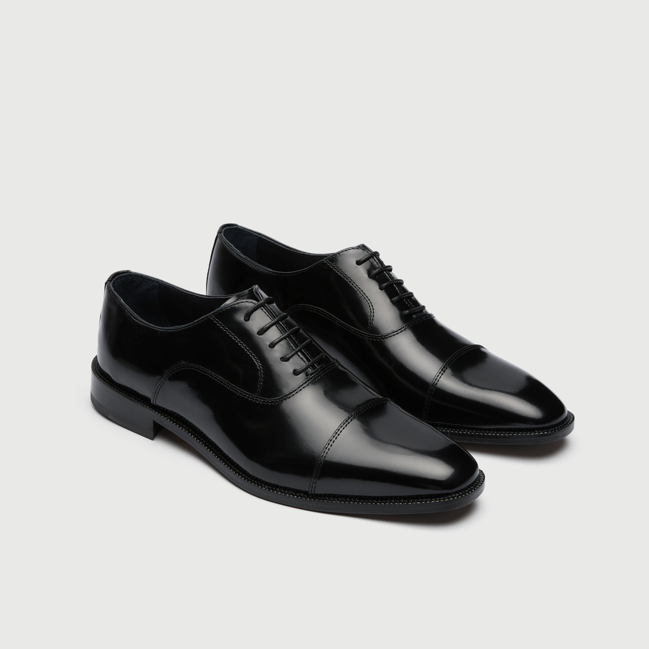 Walk London Mens Eton Oxford Toe-Cap in Smooth Black Leather