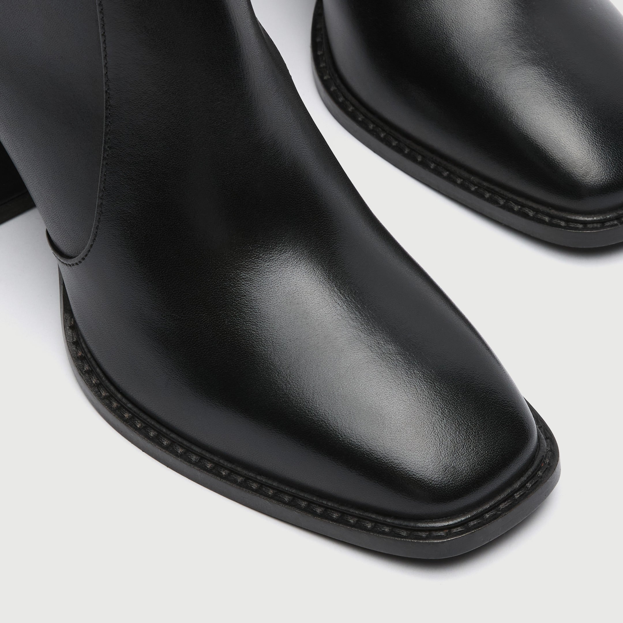 Walk London Womens Frankie Back Zip Boot in Black Leather