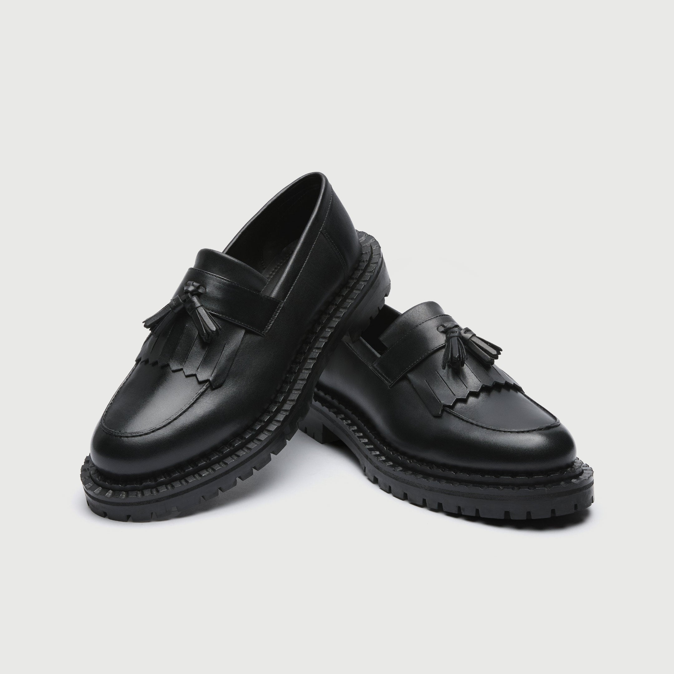 WALK London Mens Jagger Tassel Loafer in Black Leather