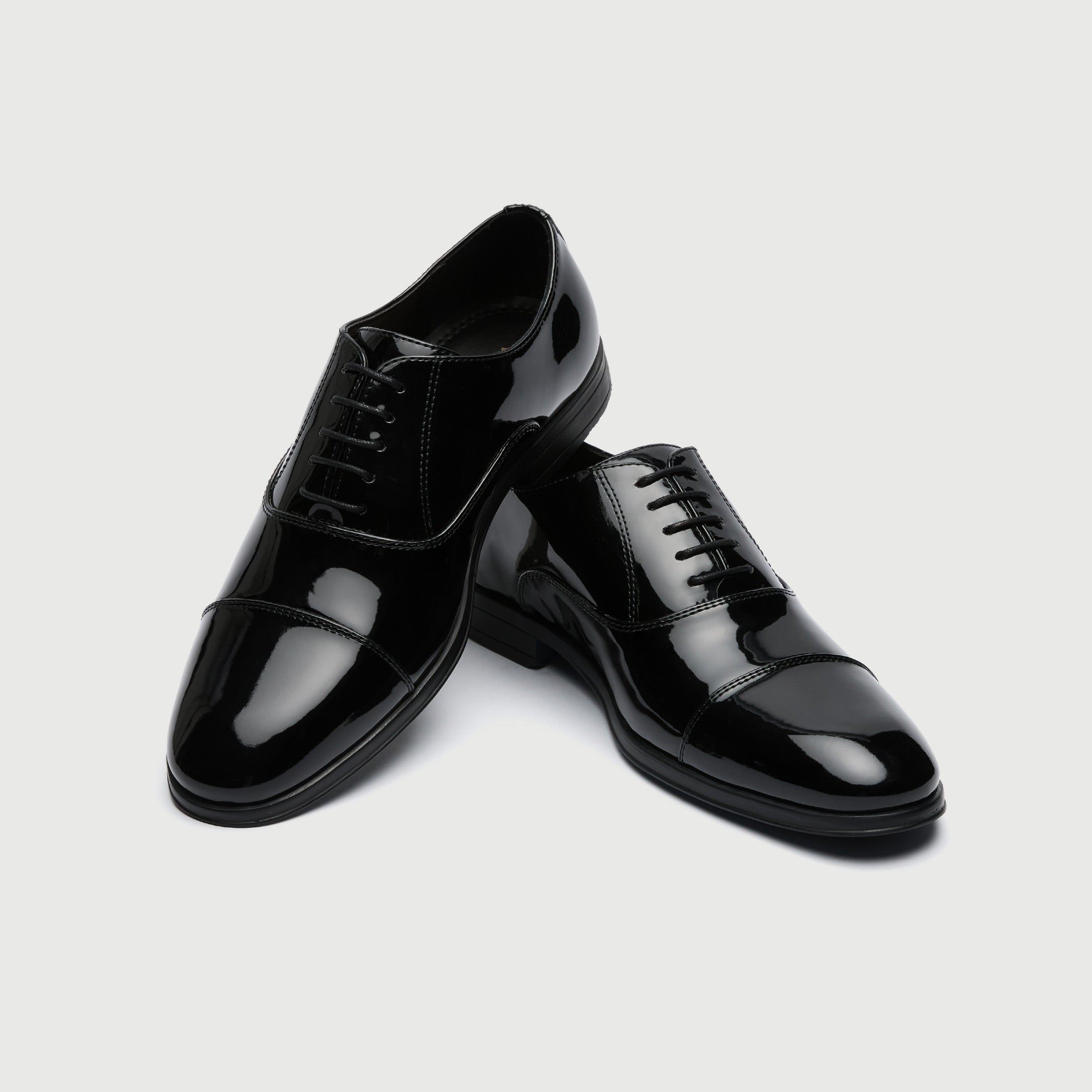 WALK London Mens Oscar Oxford Toe Cap in Black Patent Leather