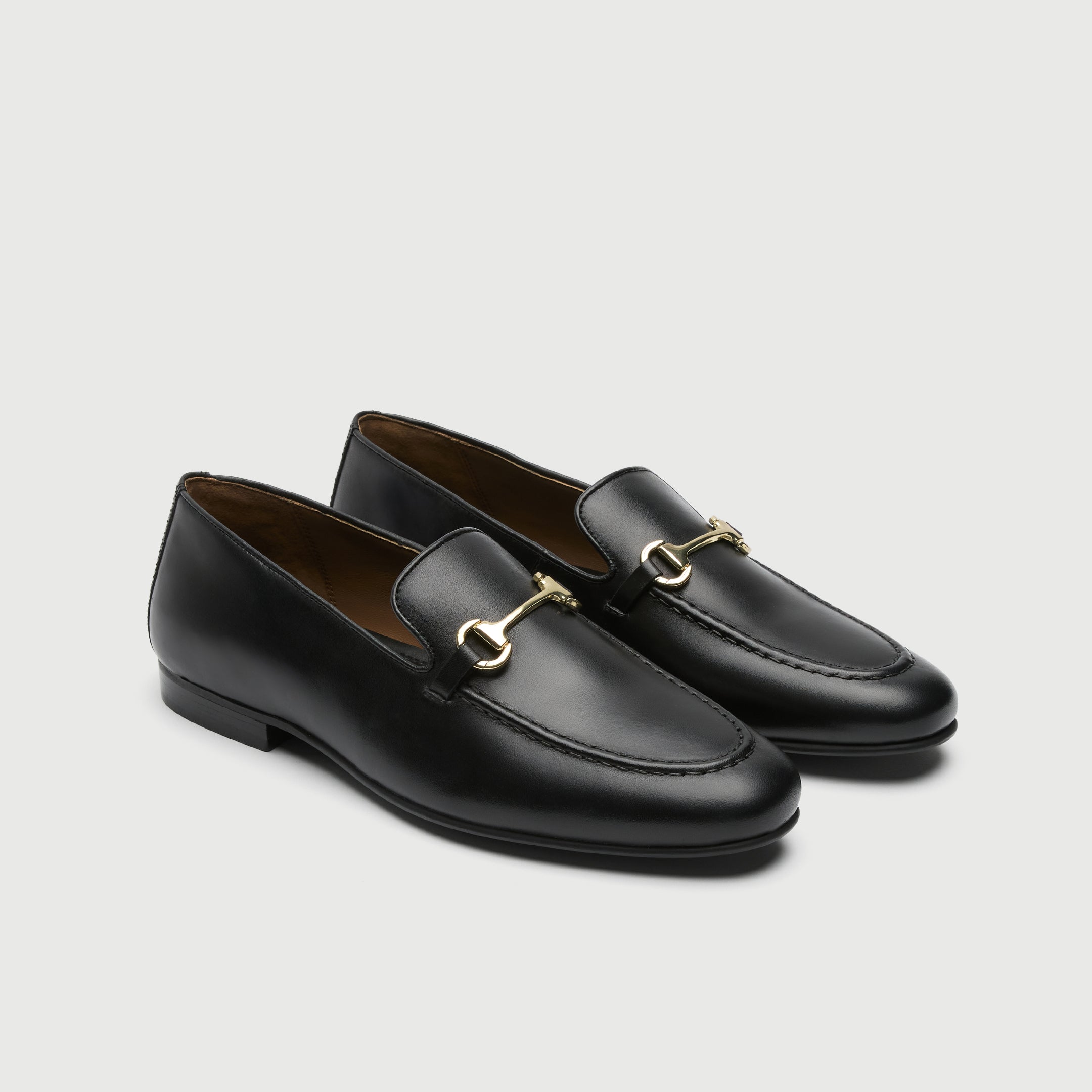 Walk London Mens Trent Trim Loafer in Black Leather