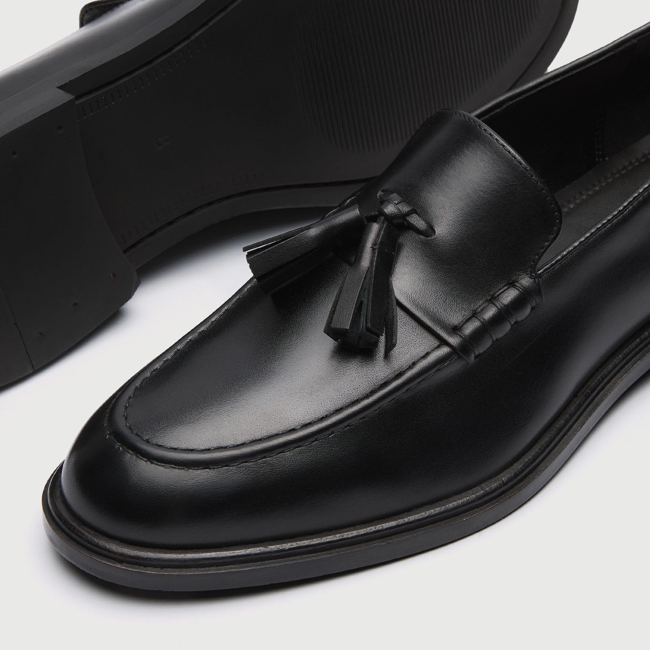 WALK London Mens Black Leather Putney Tassel Loafer