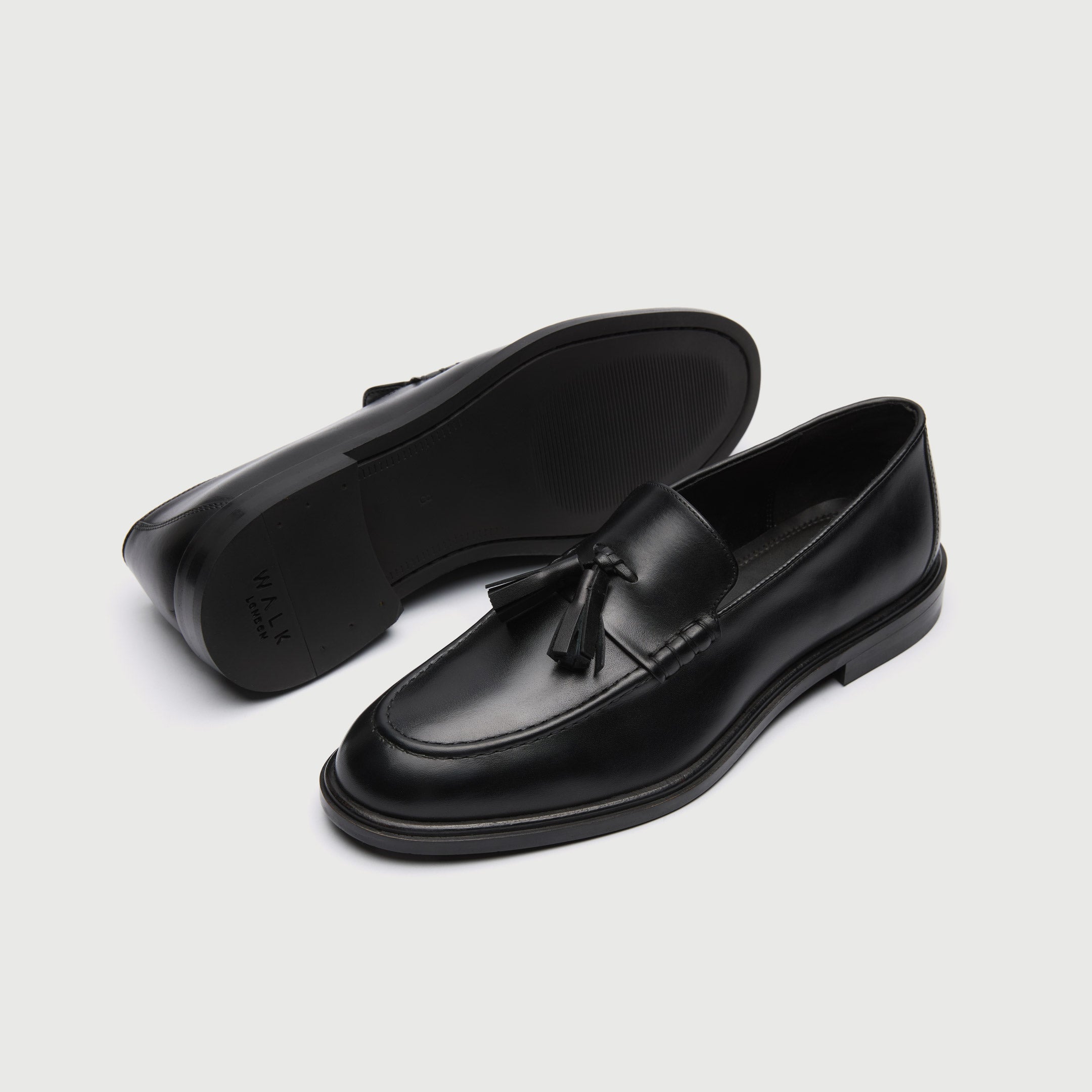 WALK London Mens Black Leather Putney Tassel Loafer