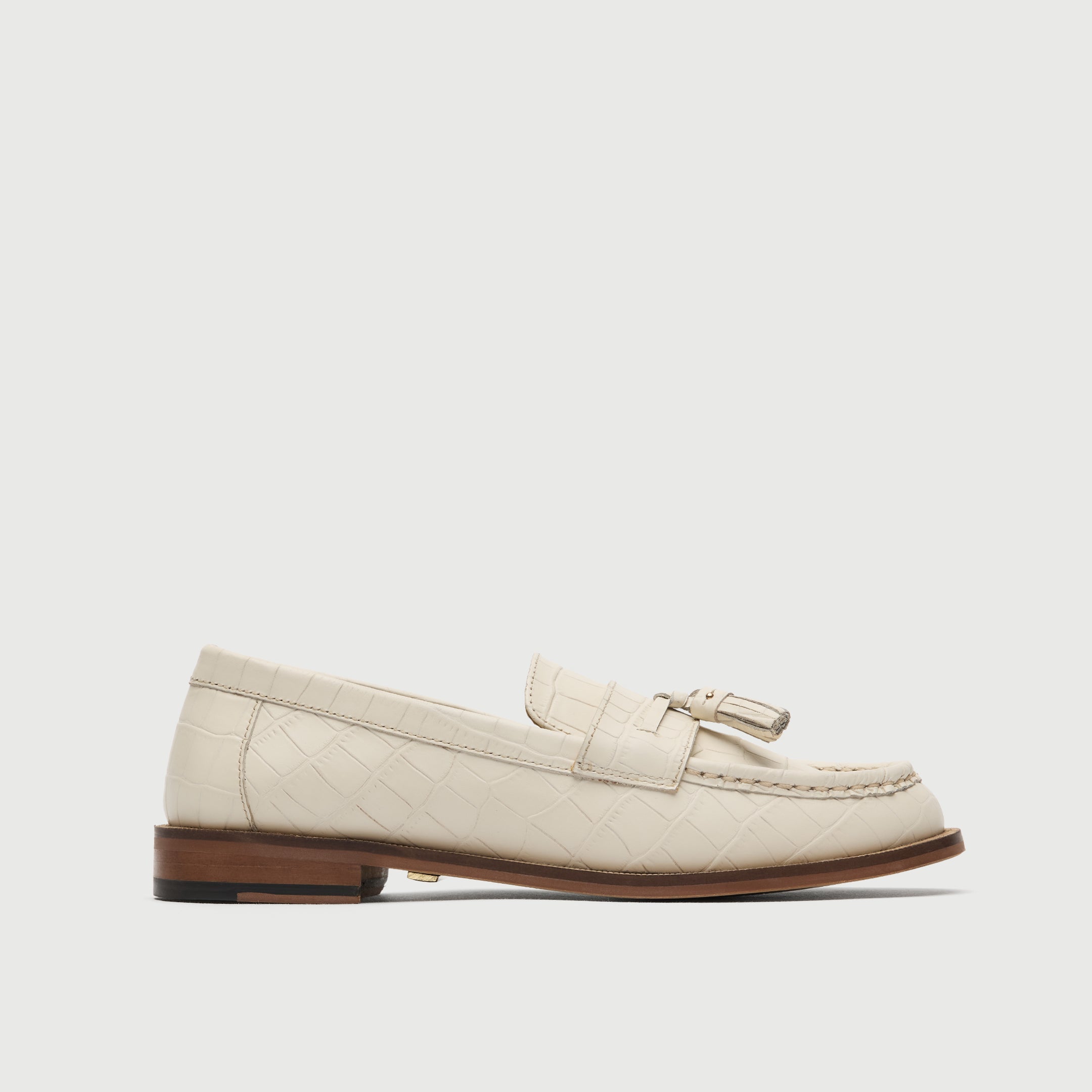 Walk London Womens Rhea Tassel Loafer in Off White Leather