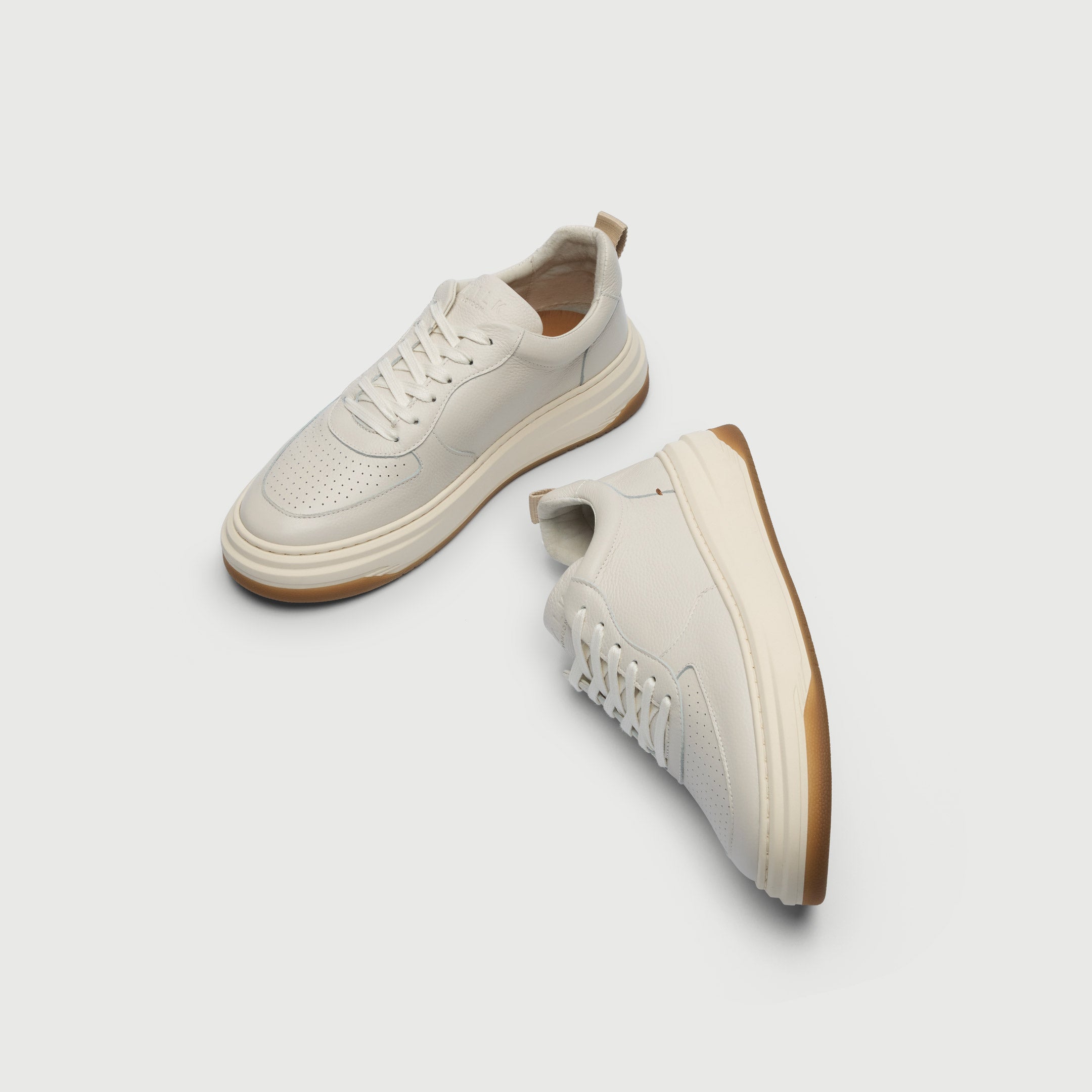 Walk London Men's Santa Monica Trainer in Off White Leather