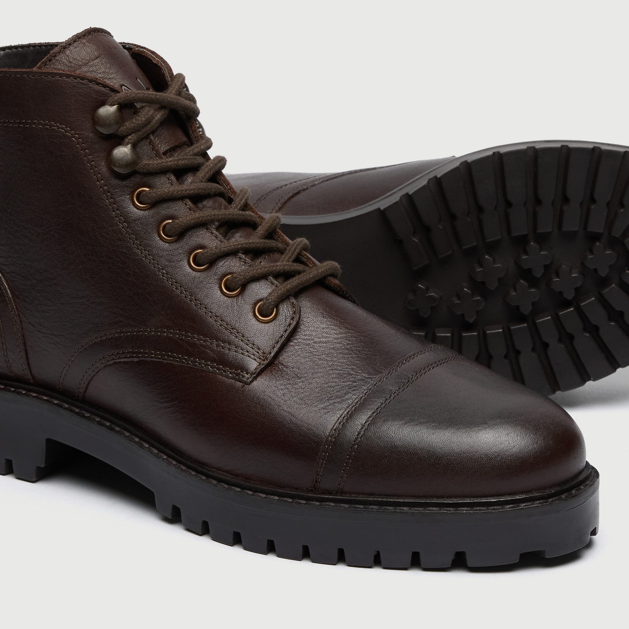 Walk London Mens - Sean Toe Cap Boot - Brown Leather