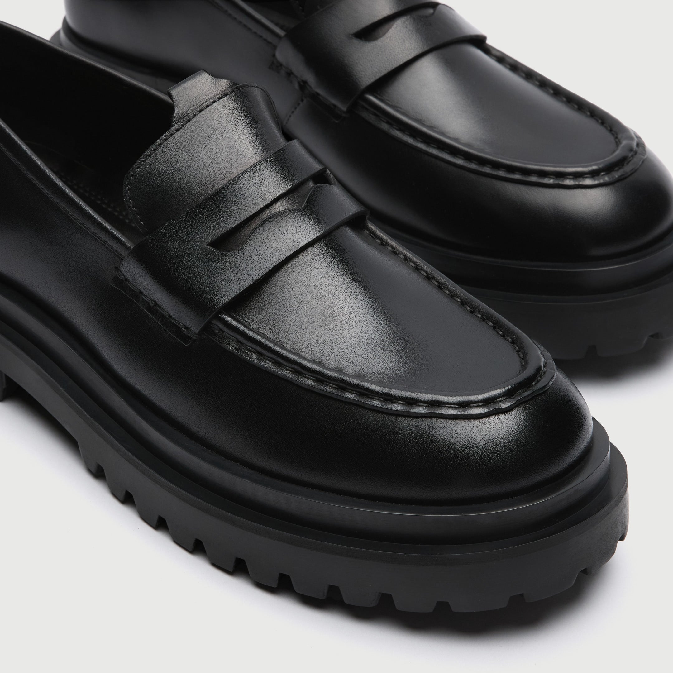 WALK London Men's Sully Saddle Loafer in Black Leather